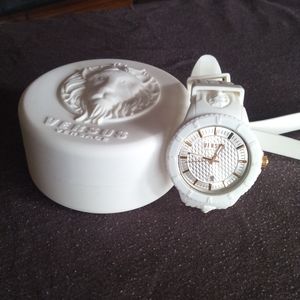 Versace versus watch